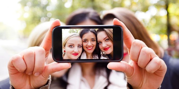 Offbeat Ways to Make Cash From Home | VarageSale