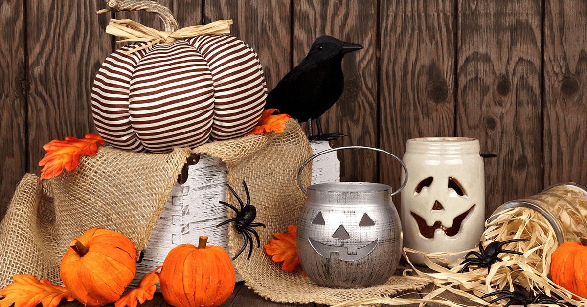 Holiday decor hacks featured image | VarageSale