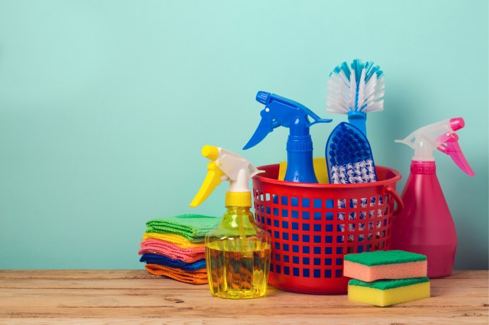 Cheap and easy to make, these homemade spring cleaning solutions will make your home look pristine!